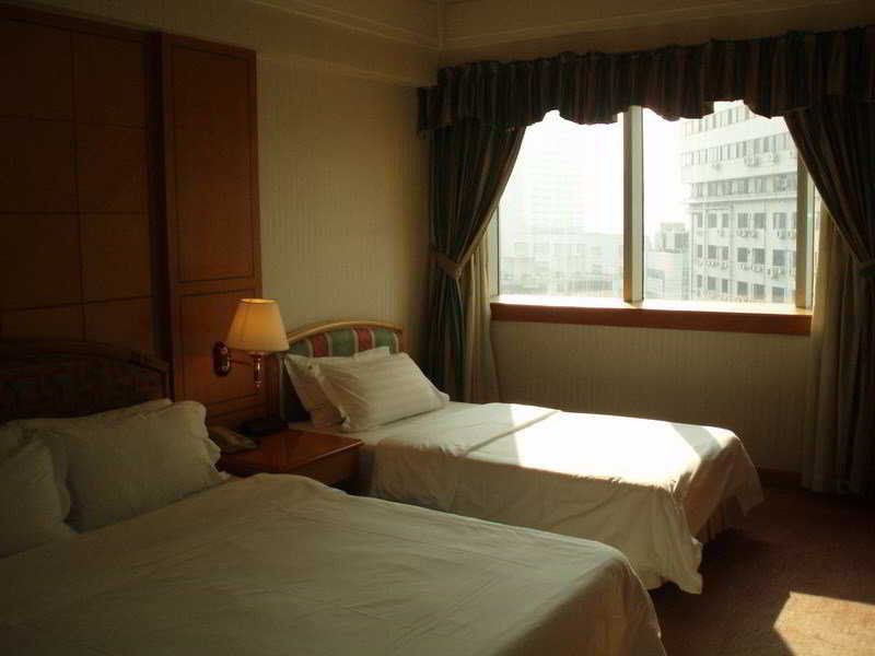 Gardford International Hotel Canton Esterno foto