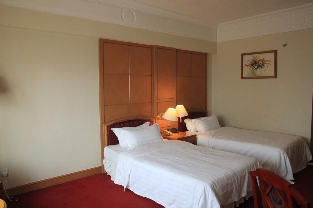 Gardford International Hotel Canton Esterno foto