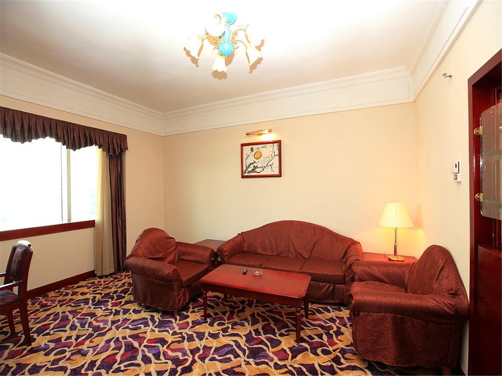 Gardford International Hotel Canton Esterno foto