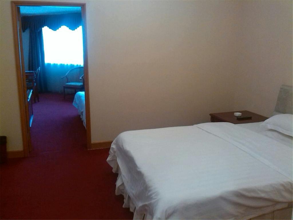 Gardford International Hotel Canton Esterno foto