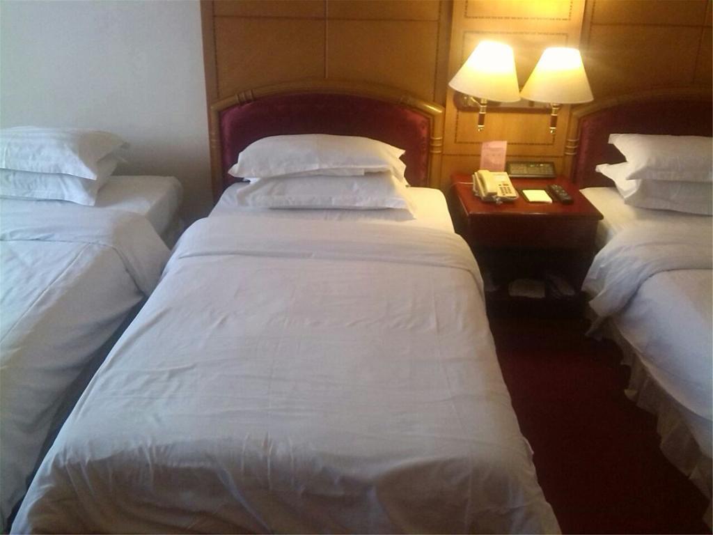 Gardford International Hotel Canton Esterno foto