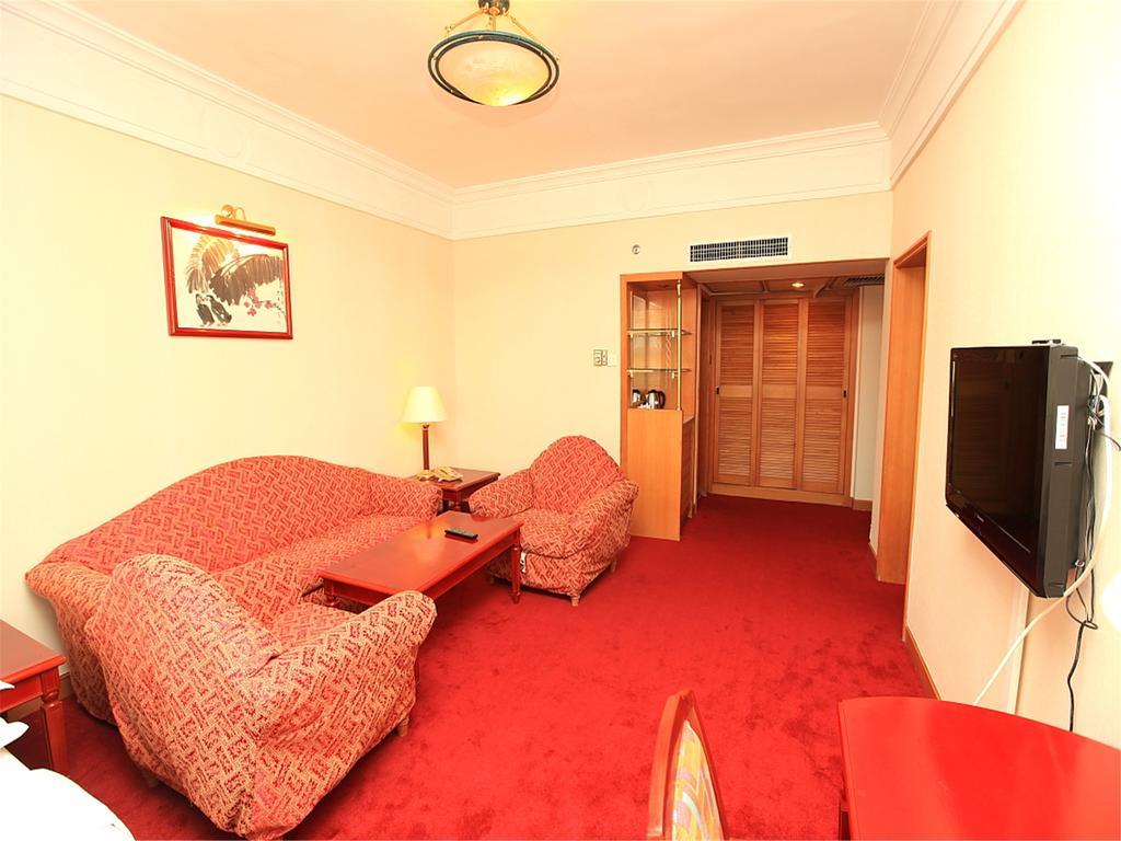 Gardford International Hotel Canton Esterno foto