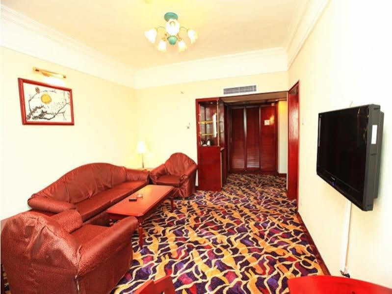 Gardford International Hotel Canton Esterno foto